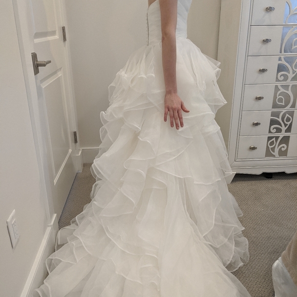 Beautiful Princess Wedding Dress! - Picture 6 of 8